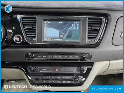 KIA CARNIVAL 9-SEATER NOBLESSE