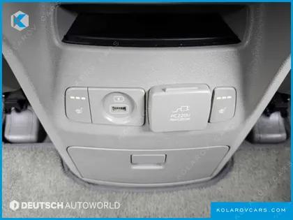 KIA CARNIVAL 9-SEATER NOBLESSE