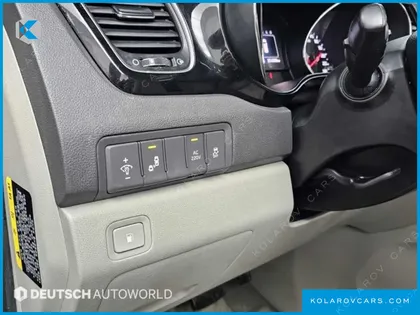 KIA CARNIVAL 9-SEATER NOBLESSE