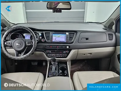 KIA CARNIVAL 9-SEATER PRESTIGE