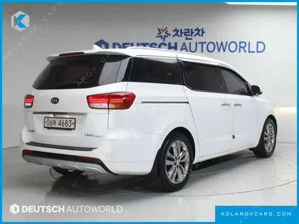 KIA CARNIVAL 7-SEATER LIMOUSINE