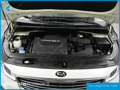 KIA CARNIVAL 7-SEATER LIMOUSINE