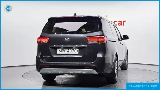 KIA CARNIVAL 9-SEATER NOBLESSE SPECIAL