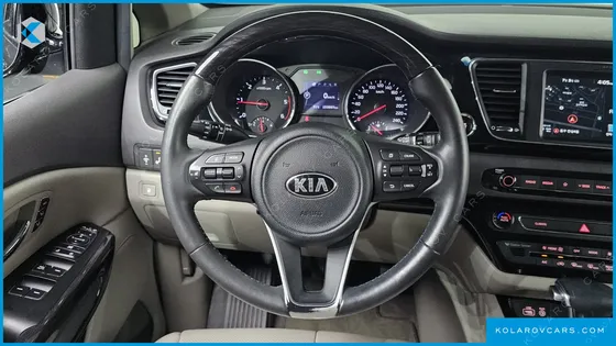 KIA CARNIVAL 9-SEATER NOBLESSE SPECIAL