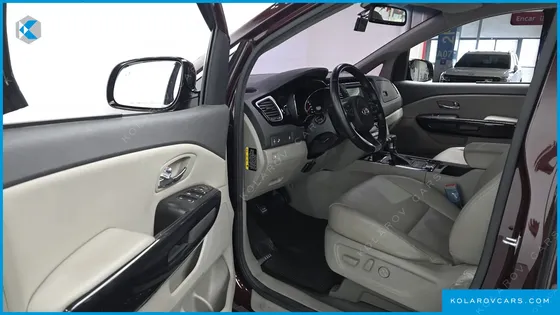 KIA CARNIVAL 9-SEATER PRESTIGE