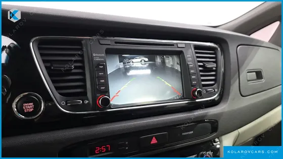 KIA CARNIVAL 9-SEATER PRESTIGE