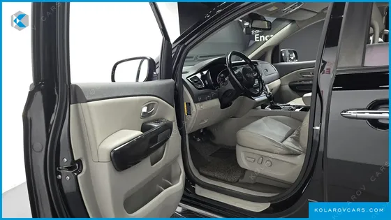 KIA CARNIVAL 11-SEATER PRESTIGE