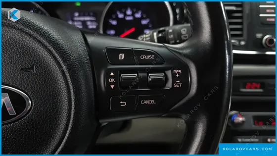 KIA CARNIVAL 11-SEATER PRESTIGE