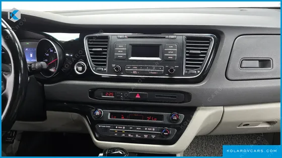 KIA CARNIVAL 11-SEATER PRESTIGE