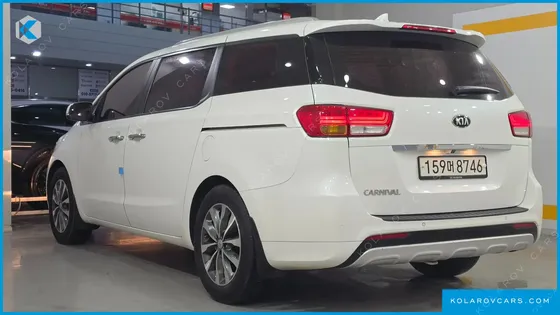 KIA CARNIVAL 9-SEATER LUXURY