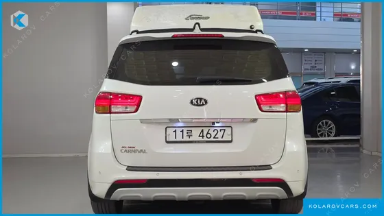 KIA CARNIVAL 9-SEATER PRESTIGE