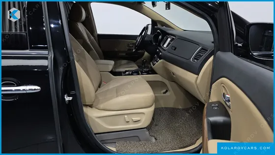 KIA CARNIVAL GASOLINE 7-SEATER HI-LIMOUSINE