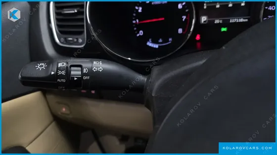 KIA CARNIVAL GASOLINE 7-SEATER HI-LIMOUSINE