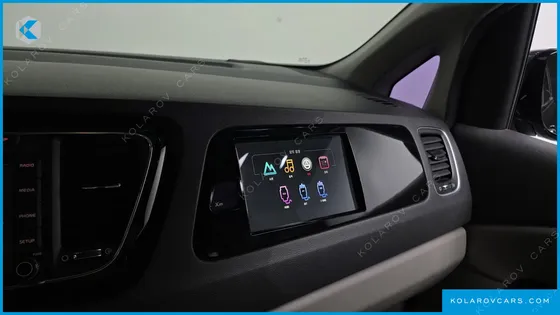 KIA CARNIVAL 7-SEATER LIMOUSINE