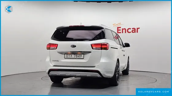 KIA CARNIVAL 9-SEATER PRESTIGE
