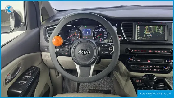 KIA CARNIVAL 9-SEATER PRESTIGE