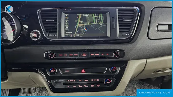 KIA CARNIVAL 9-SEATER PRESTIGE
