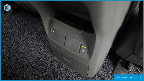 KIA CARNIVAL 9-SEATER PRESTIGE