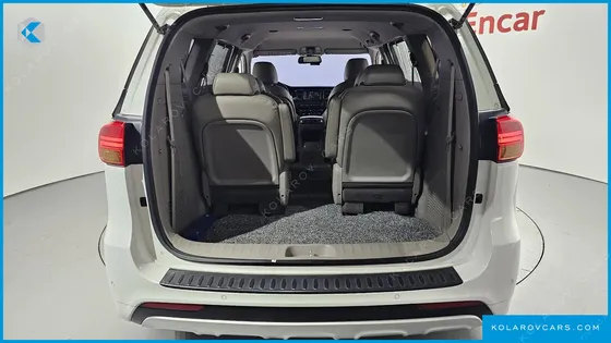 KIA CARNIVAL 9-SEATER PRESTIGE
