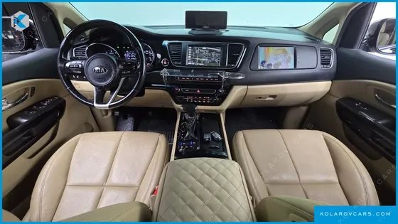 KIA CARNIVAL 9-SEATER NOBLESSE
