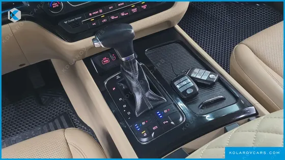 KIA CARNIVAL 9-SEATER NOBLESSE