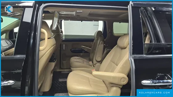 KIA CARNIVAL 9-SEATER NOBLESSE