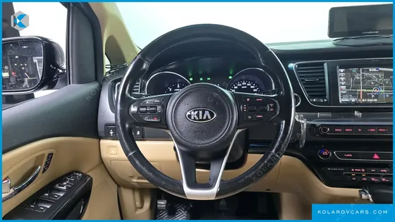 KIA CARNIVAL 9-SEATER NOBLESSE