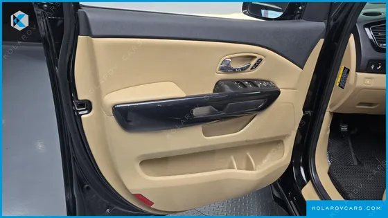 KIA CARNIVAL 9-SEATER NOBLESSE