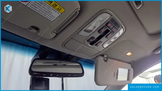 KIA CARNIVAL 9-SEATER NOBLESSE