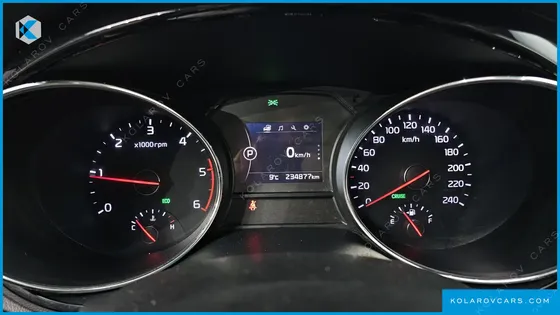 KIA CARNIVAL 9-SEATER PRESTIGE