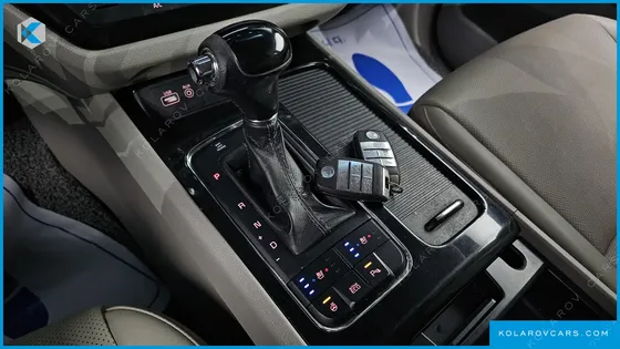 KIA CARNIVAL 9-SEATER PRESTIGE