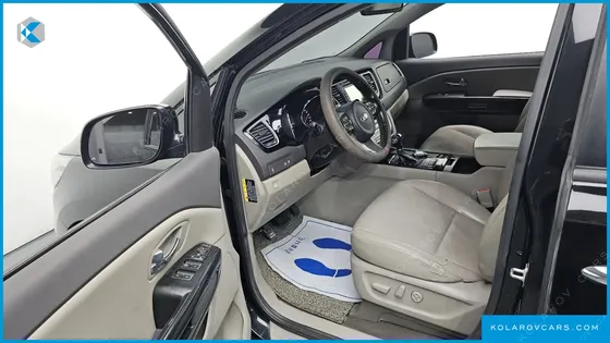 KIA CARNIVAL 9-SEATER PRESTIGE