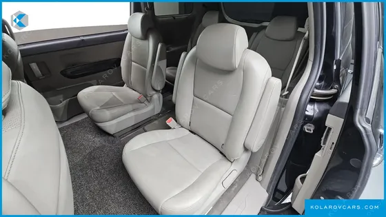 KIA CARNIVAL 9-SEATER PRESTIGE
