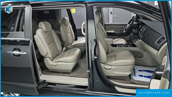 KIA CARNIVAL 9-SEATER PRESTIGE