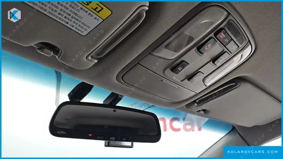 KIA CARNIVAL 9-SEATER PRESTIGE