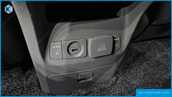 KIA CARNIVAL 9-SEATER PRESTIGE