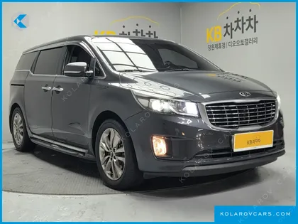KIA CARNIVAL 11-SEATER DELUXE