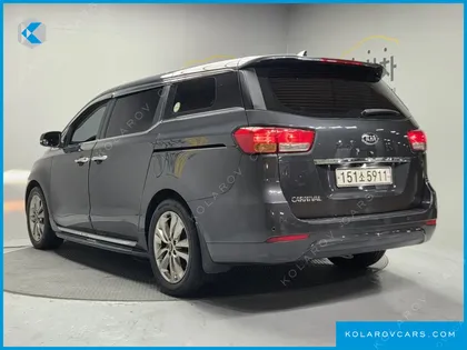 KIA CARNIVAL 11-SEATER DELUXE