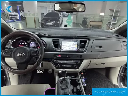 KIA CARNIVAL 11-SEATER DELUXE