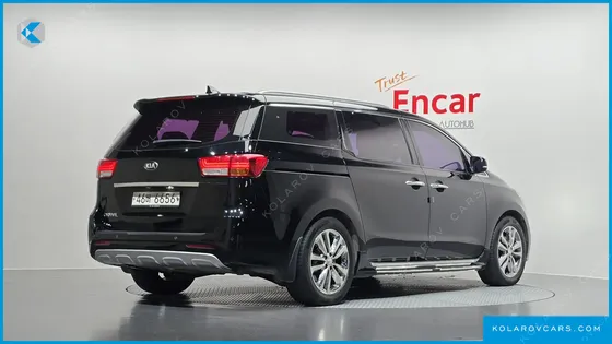 KIA CARNIVAL 9-SEATER PRESTIGE