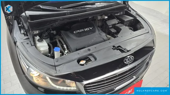 KIA CARNIVAL 9-SEATER PRESTIGE