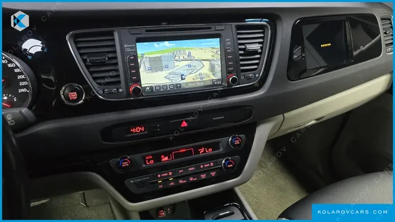 KIA CARNIVAL 9-SEATER PRESTIGE