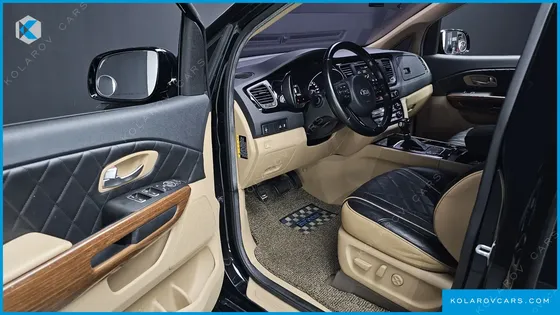 KIA CARNIVAL 9-SEATER HI-LIMOUSINE