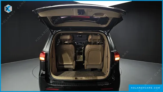 KIA CARNIVAL 9-SEATER HI-LIMOUSINE
