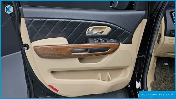 KIA CARNIVAL 9-SEATER HI-LIMOUSINE