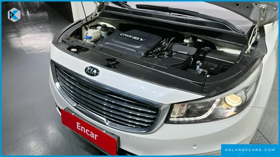 KIA CARNIVAL 9-SEATER PRESTIGE