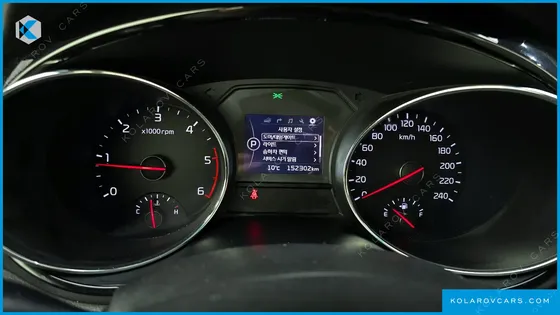 KIA CARNIVAL 9-SEATER PRESTIGE