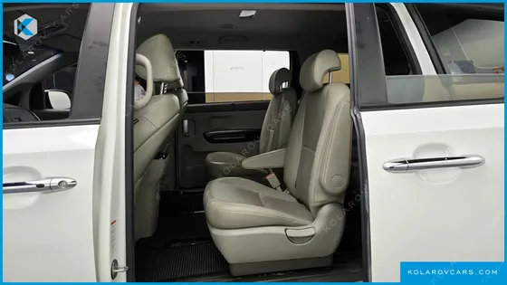 KIA CARNIVAL 9-SEATER PRESTIGE