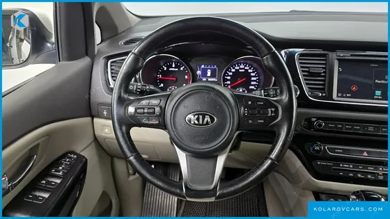 KIA CARNIVAL 9-SEATER PRESTIGE