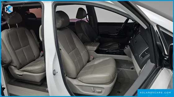 KIA CARNIVAL 9-SEATER NOBLESSE